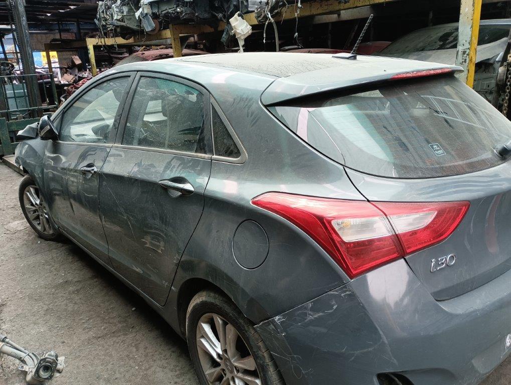  Hyundai i30 2013    EN DESARME